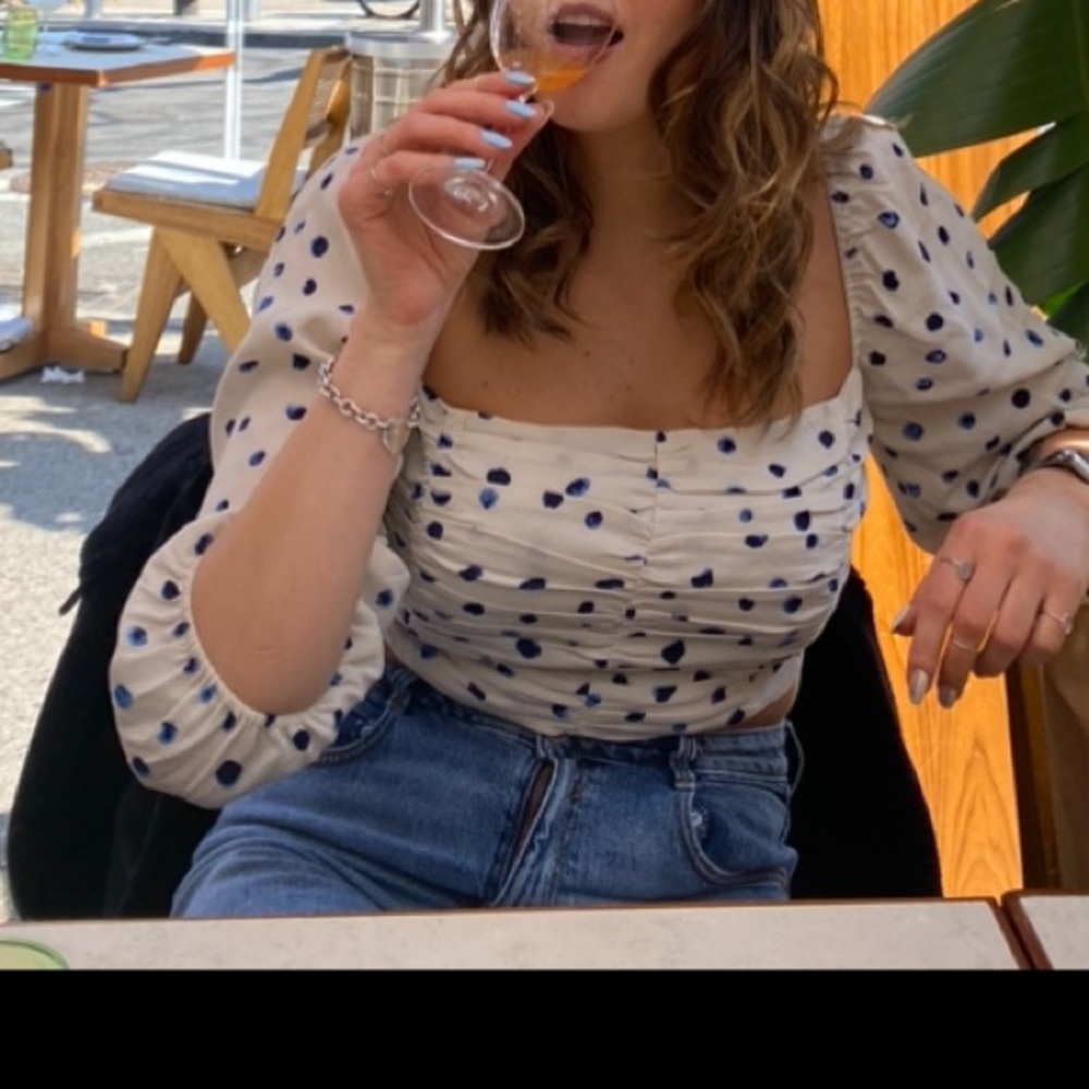 Aritzia top